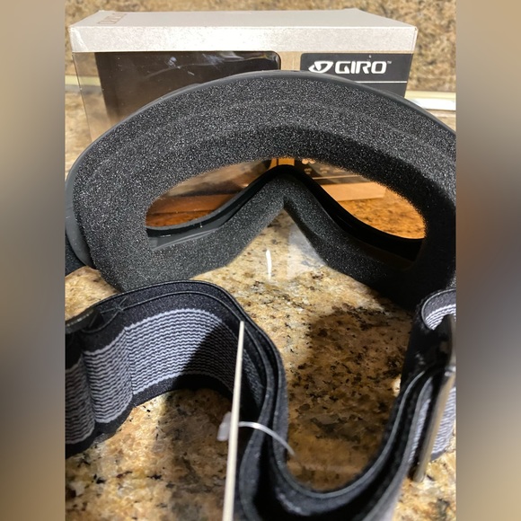 SNOW SPORTS GOGGLES - Picture 2 of 2